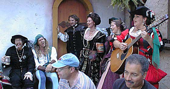 courtrev.jpg (73611 bytes)